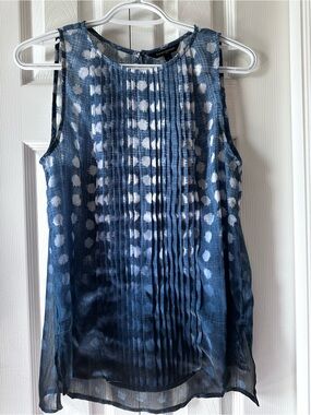 Banana Republic Blue and White Pintuck Tie-Dye Sleeveless Shell